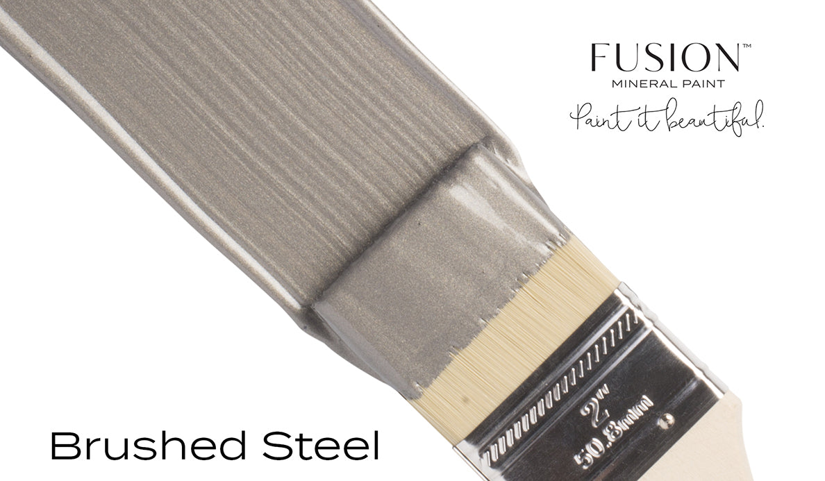 Metallic-Lackierung aus gebürstetem Stahl