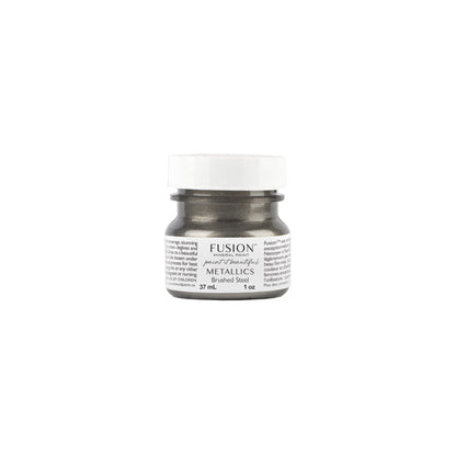 Metallic-Lackierung aus gebürstetem Stahl 